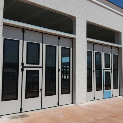 Esempio di portone industriale